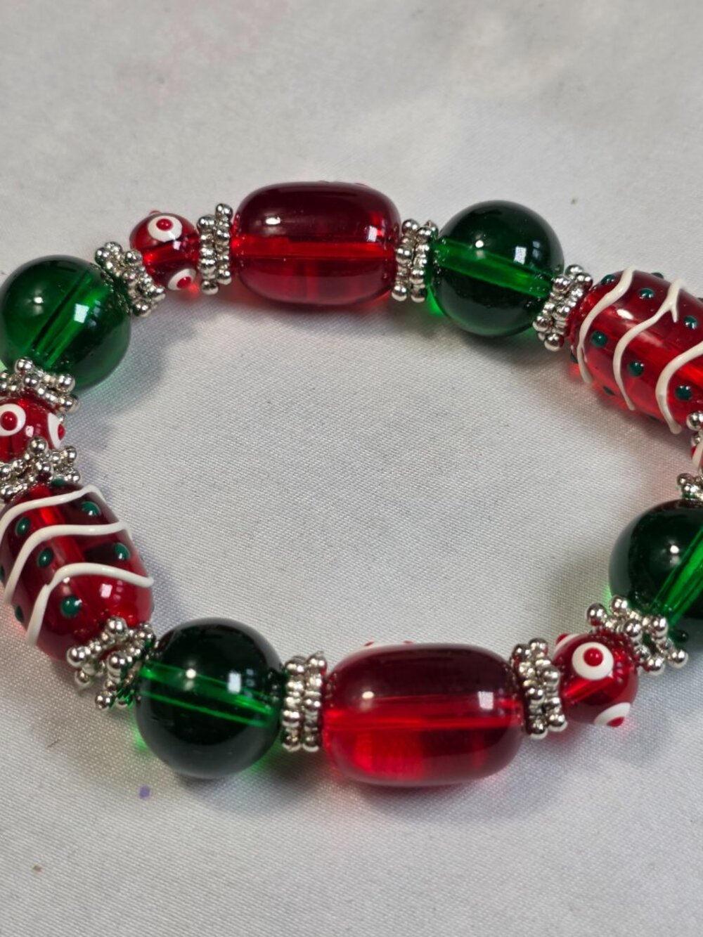 Christmas Holiday Glass Bead Stretch Bracelet Snowman Candy Cane Red Green - Picture 9 of 10